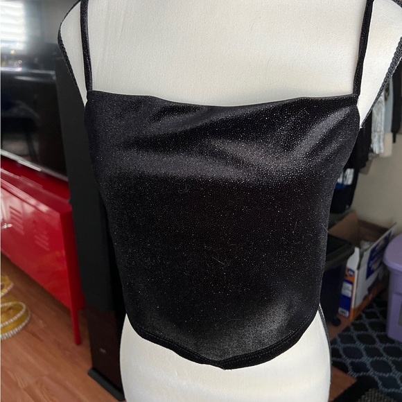 Black Velvet Crop Top with Tie Back - Picture 4 of 6